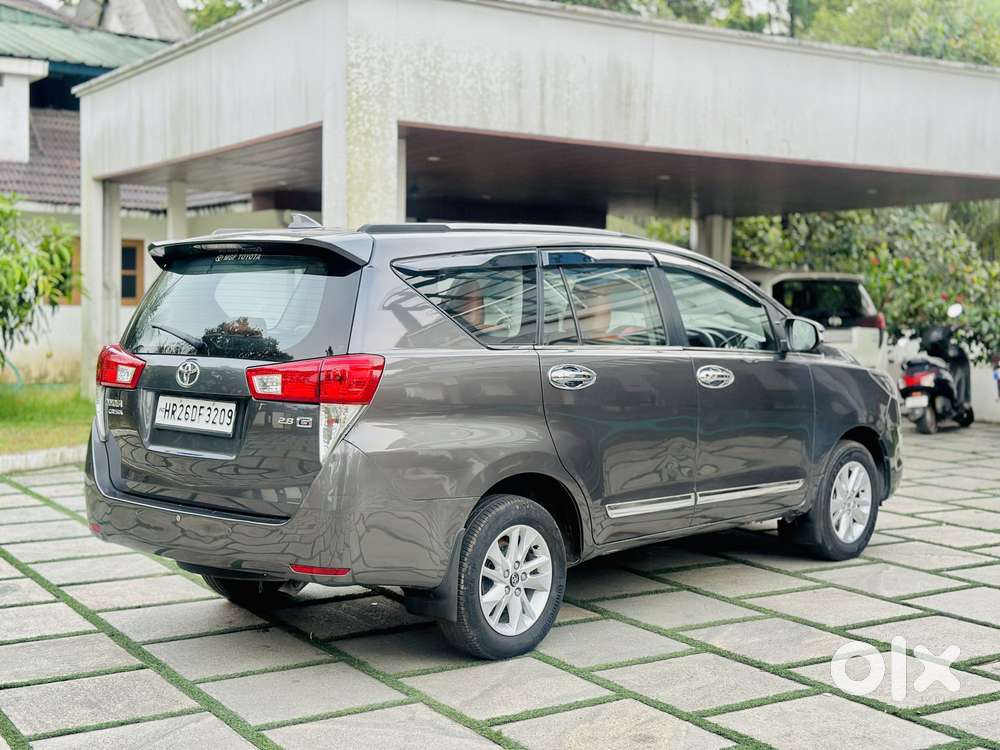 Toyota Innova Crysta 2.8 Gx At 8s, 2017, Diesel