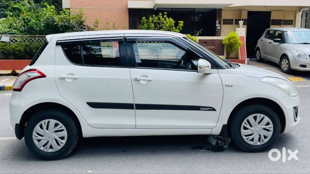 Maruti Suzuki Swift Vxi + Manual, 2015, Petrol