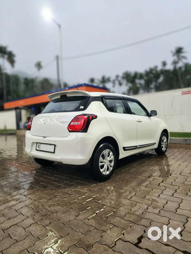 2021 Suzuki Swift Vxi,second Owner,company Service