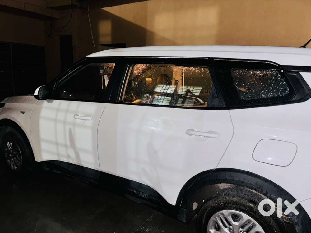 Kia Carens Petrol Manual 2023