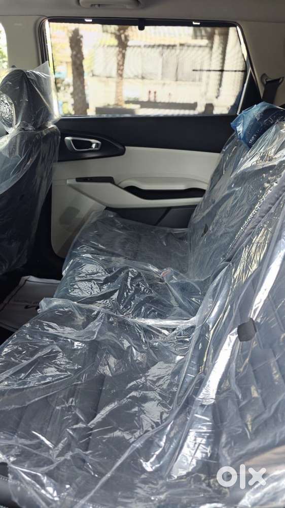 Kia Carens Clavis Htk Plus Dct, 2026, Petrol