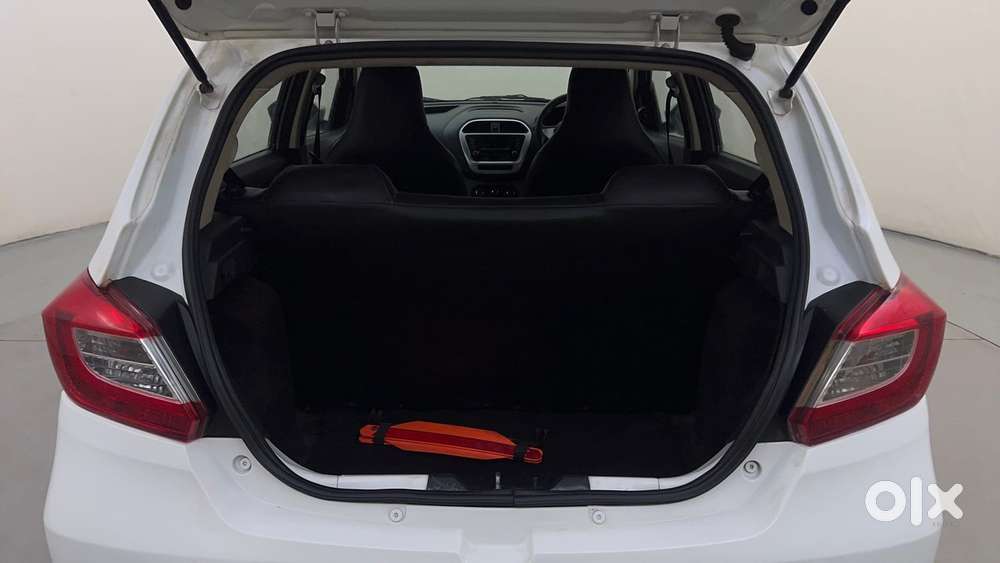 Tata Tiago 1.2 Revotron Xt, 2016, Petrol
