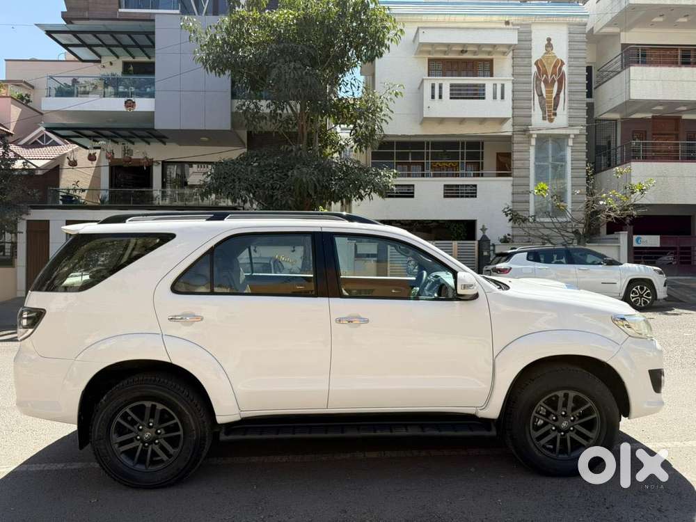Toyota Fortuner 4x2 Manual, 2015, Diesel