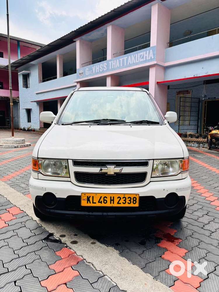 Chevrolet Tavera 2013 Diesel Well Maintained