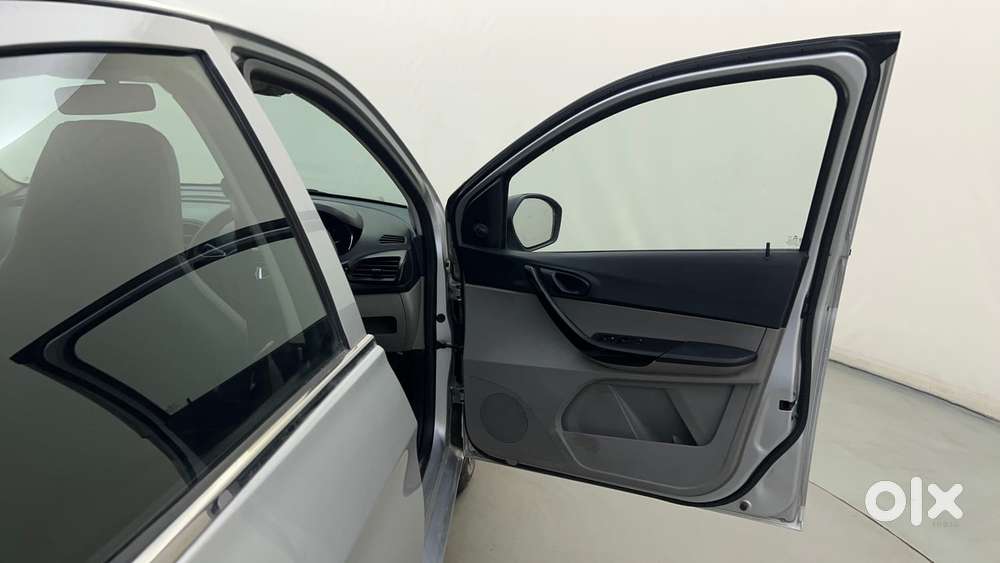 Tata Tiago 1.2 Revotron Xm, 2019, Petrol