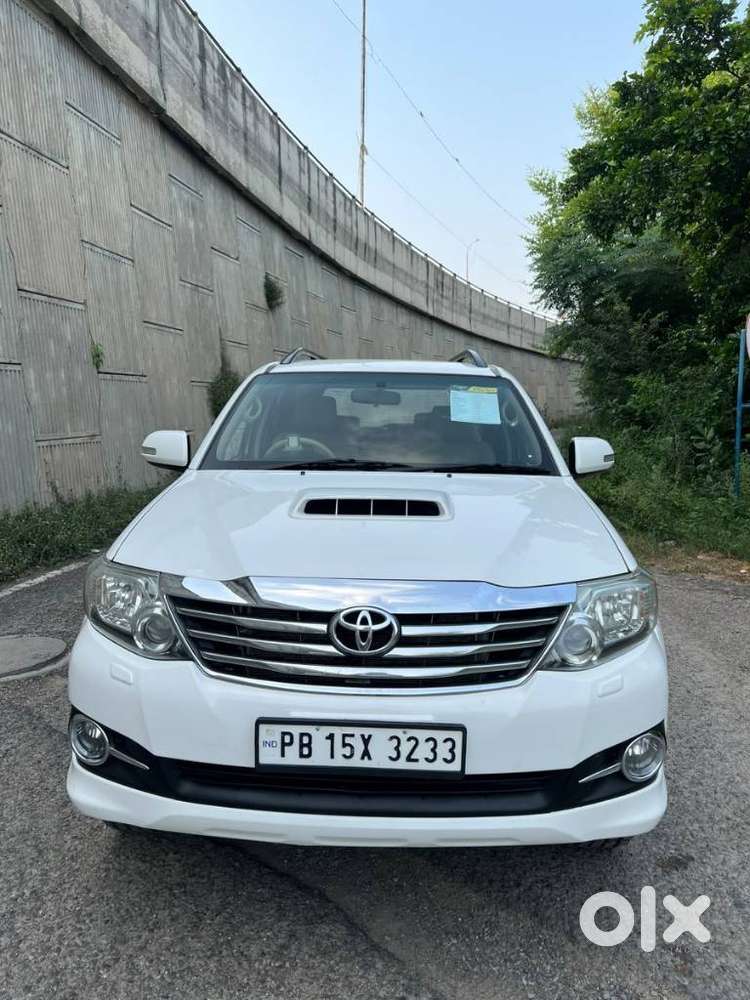 Toyota Fortuner 3.0 4x2 Mt, 2015, Diesel
