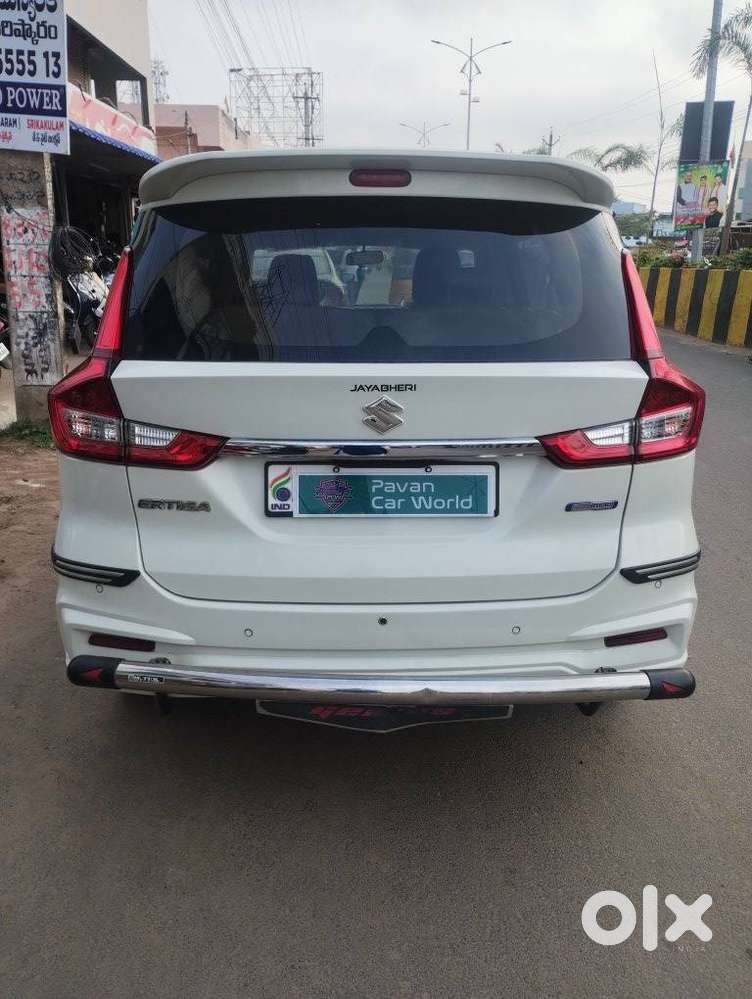 Maruti Suzuki Ertiga Vxi At Petrol, 2020, Petrol