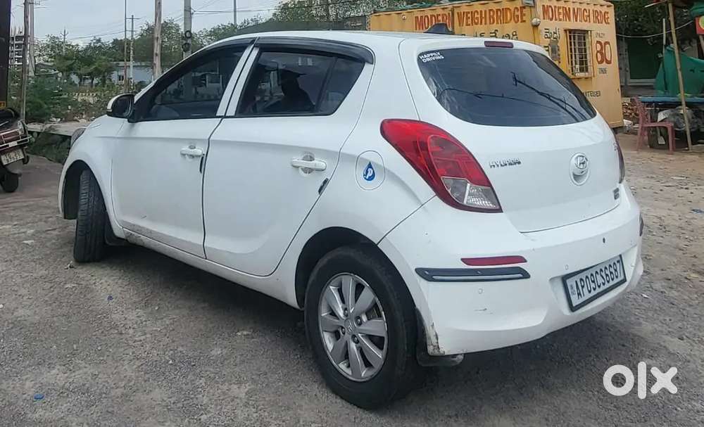 Hyundai I20 Petrol Manual 2013