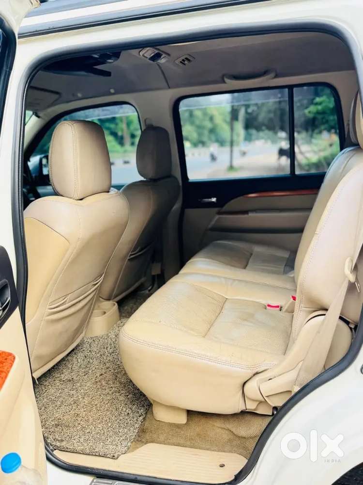 Ford Endeavour Diesel Limited 2012