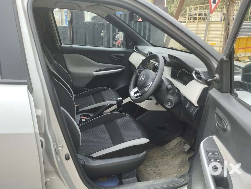 Nissan Magnite Kuro Edition Petrol Amt, 2024, Petrol