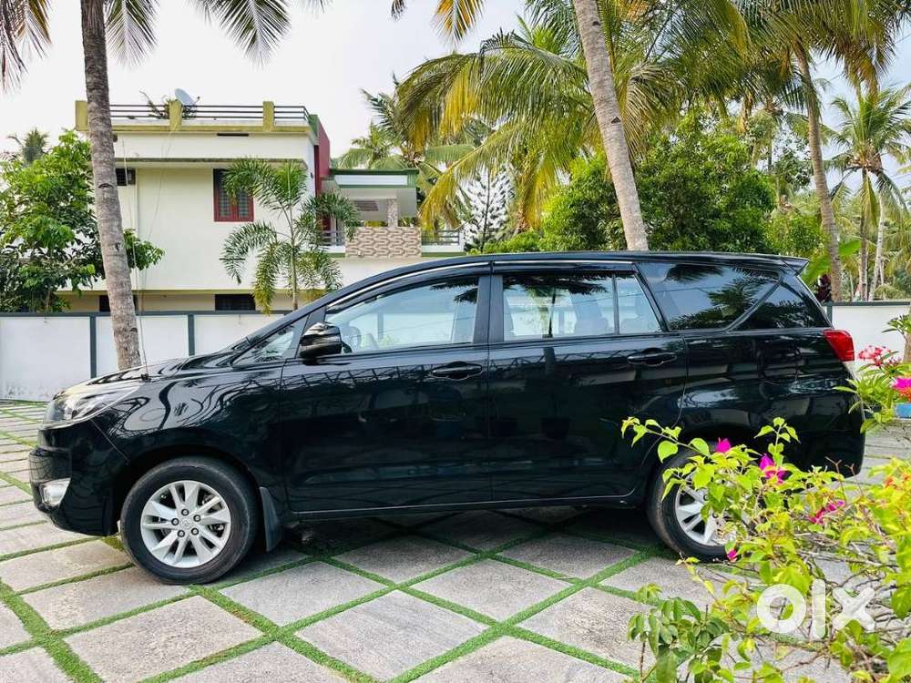 Toyota Innova Crysta 2.4 G Mt 8s, 2024, Diesel