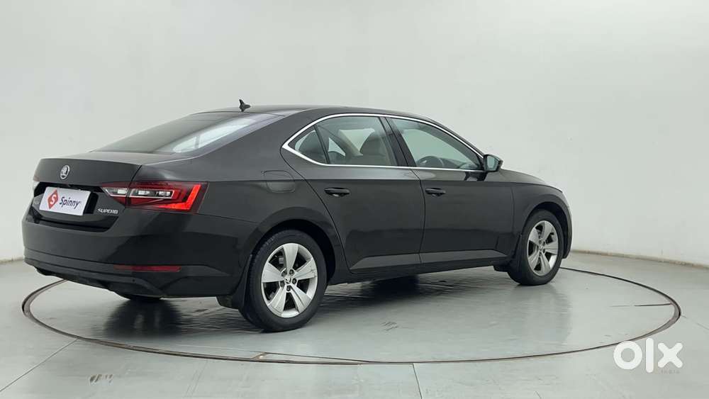 Skoda Superb Style 1.8 Tsi At, 2018, Petrol