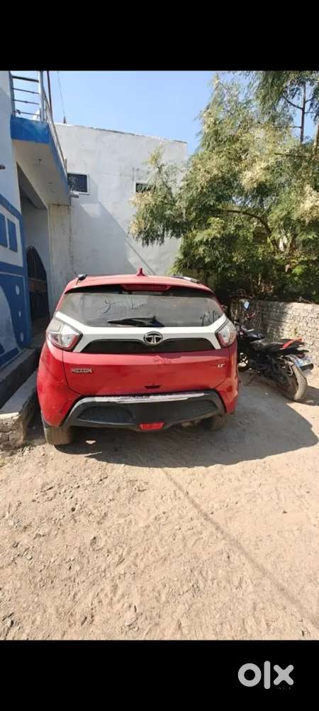 Tata Nexon Xz Plus Top Model With Scratch Less Condition Single Handed
