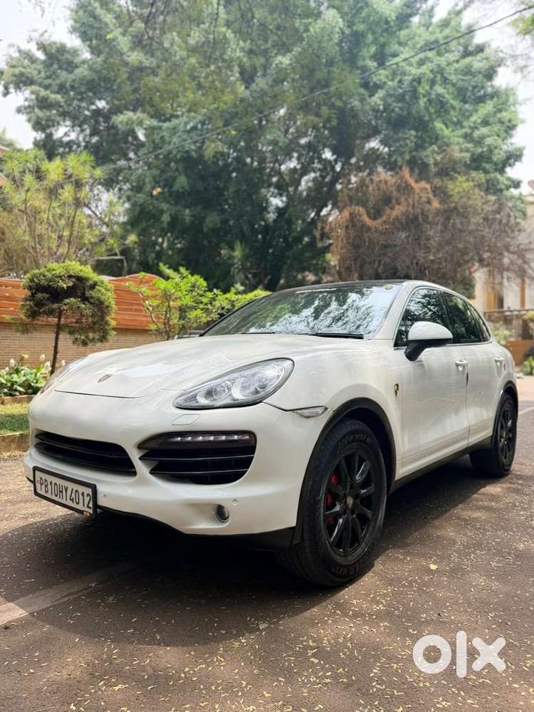 Porsche Cayenne 2013 Diesel 74000 Km Driven