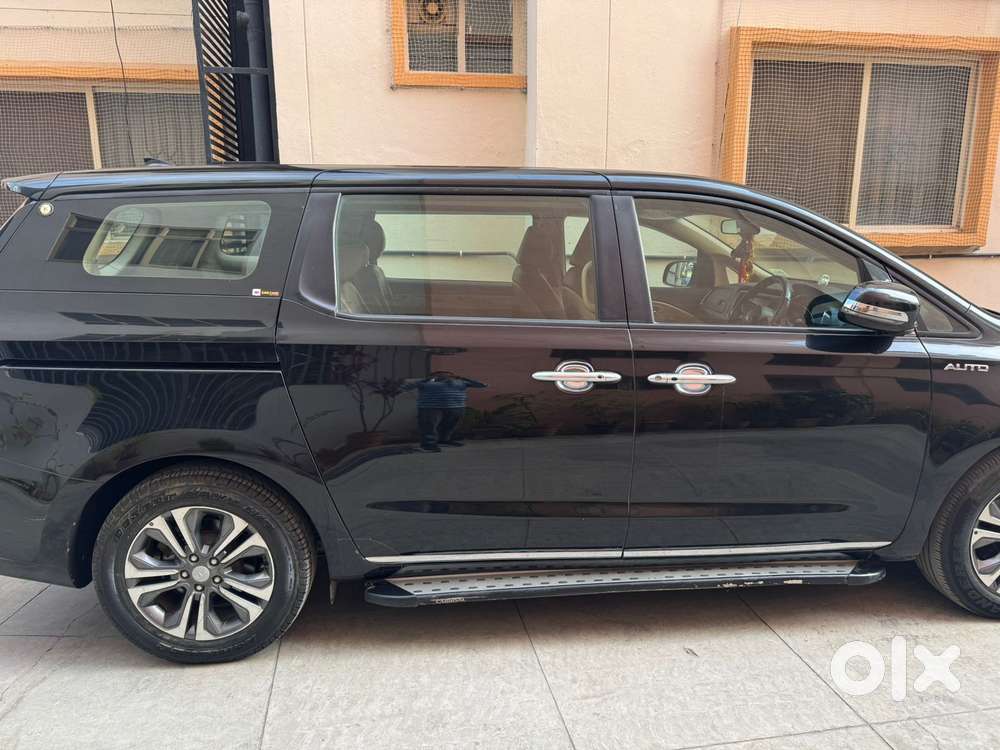 Kia Carnival Premium, 2020, Diesel