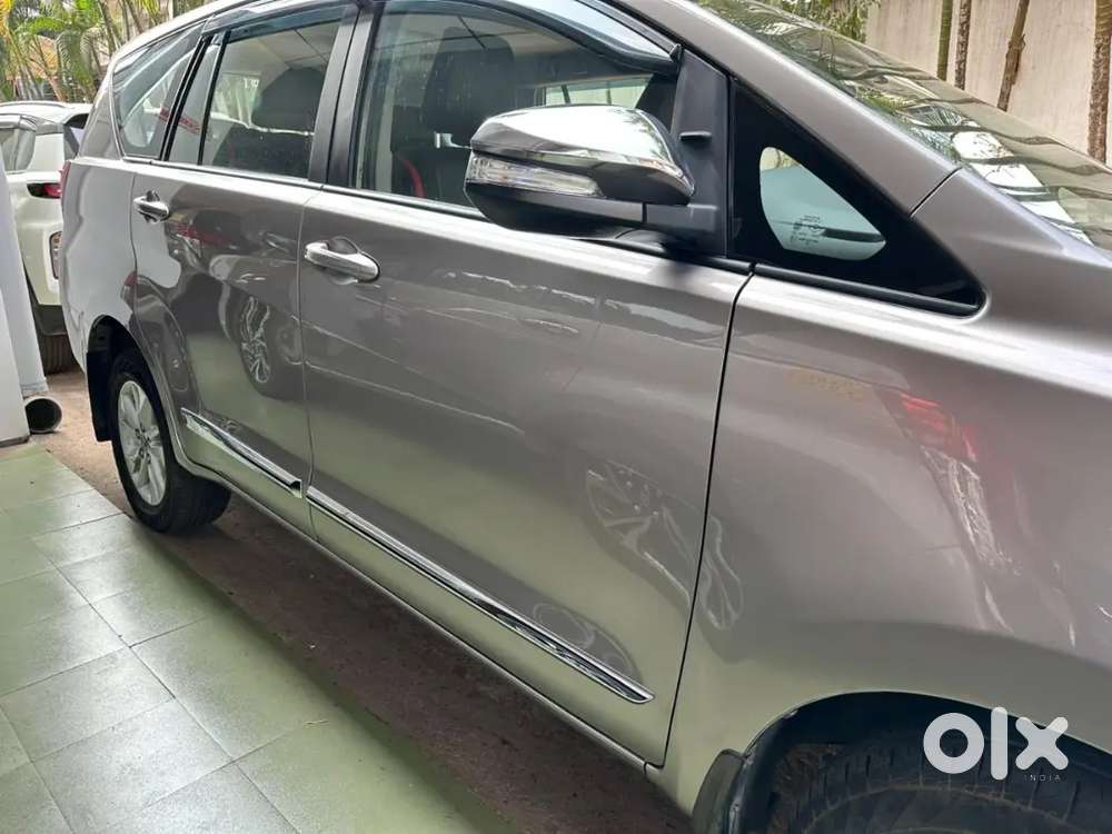 Toyota Innova Crysta 2017