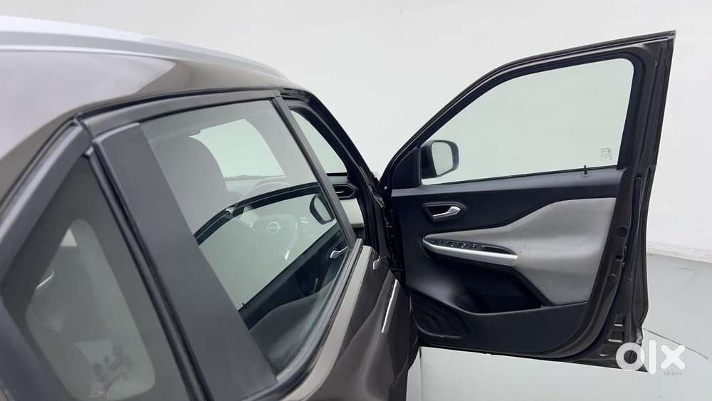 Nissan Magnite Xv Turbo, 2022, Petrol