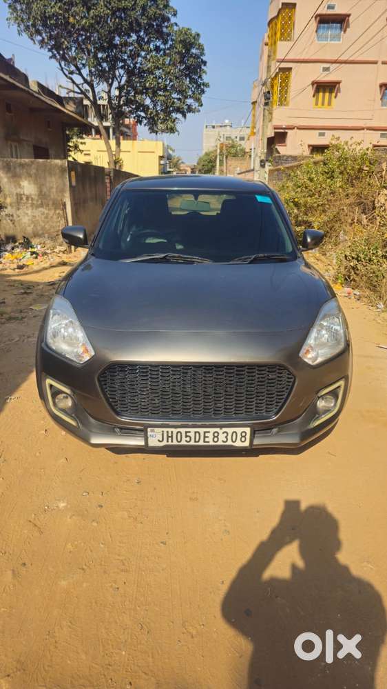 Maruti Suzuki Swift Vxi + Manual, 2022, Petrol