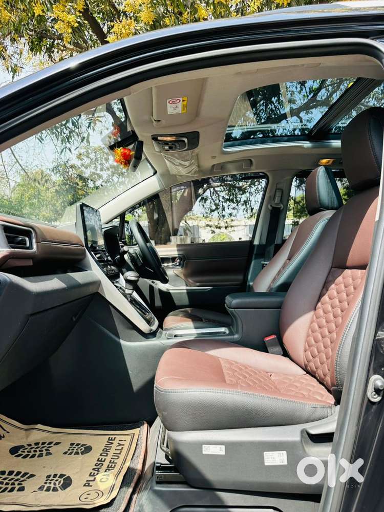 Toyota Innova Hycross 2.0 Vx Hybrid 7 Str, 2025, Petrol