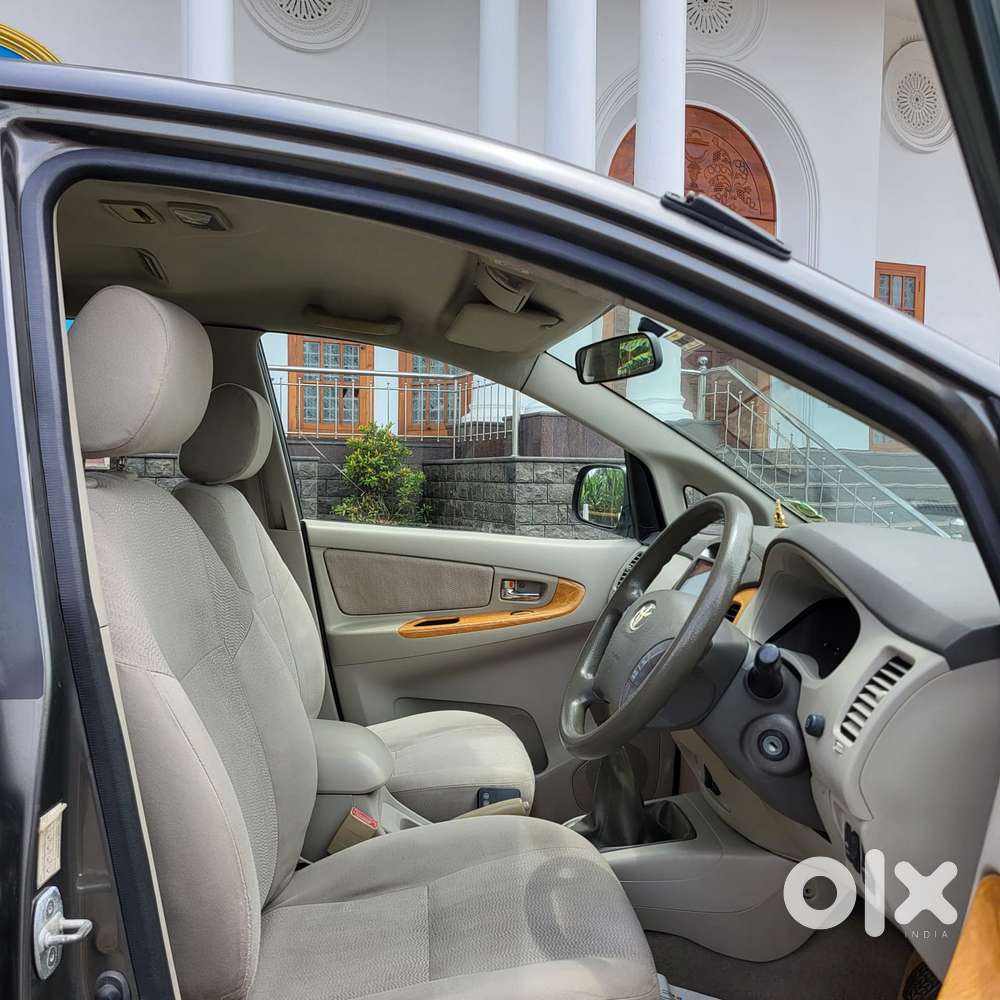 Toyota Innova 2.5 G (diesel) 7 Seater, 2010, Diesel