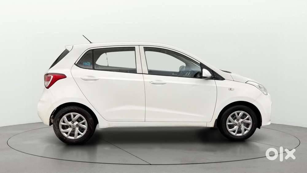 Hyundai Grand I10 Sportz 1.2 Kappa Vtvt, 2017, Petrol