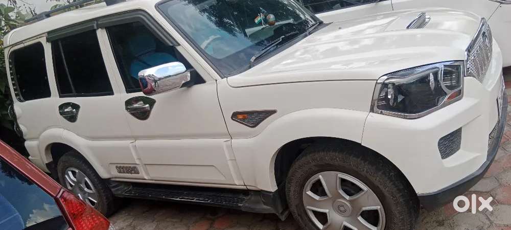 Mahindra Scorpio Classic 6+2016 Diesel 85000 Km Driven