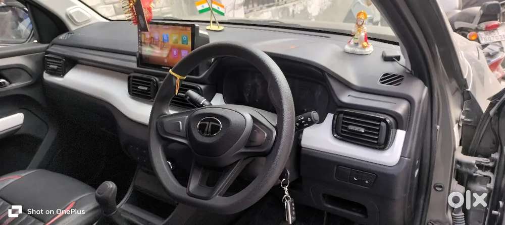 Tata Punch 1.2 Revotron 2025
