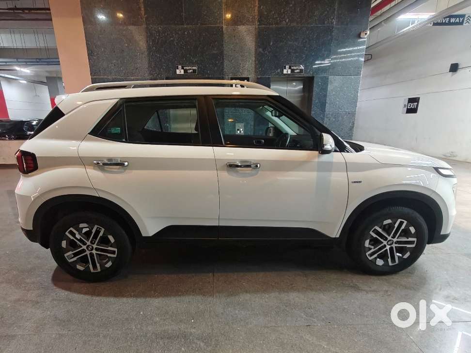 Hyundai Venue 1.0 Sx (o) Turbo Dct, 2023, Petrol