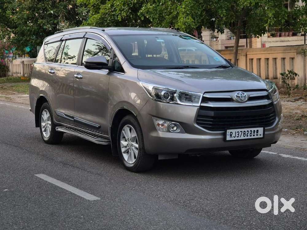 Toyota Innova Crysta 2.4 V 2020