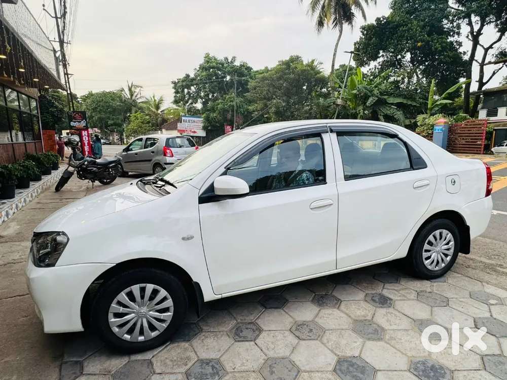 Toyota Etios Cross 2016