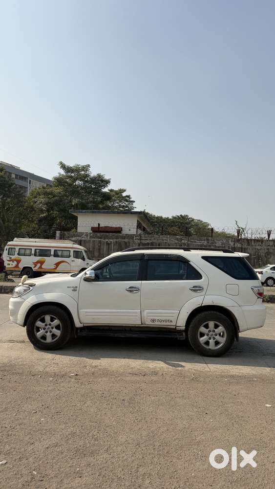 Toyota Fortuner 3.0 4x4 Manual, 2011, Diesel