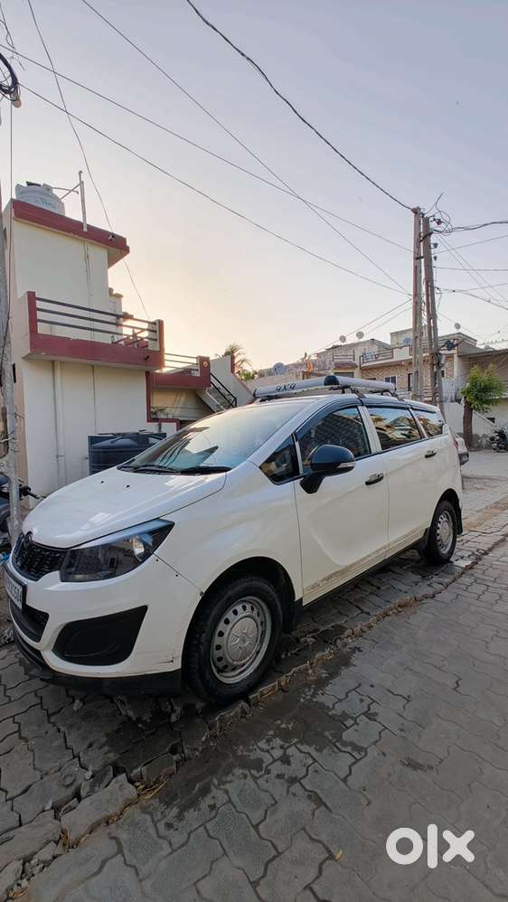 Mahindra Marazzo Diesel 2020