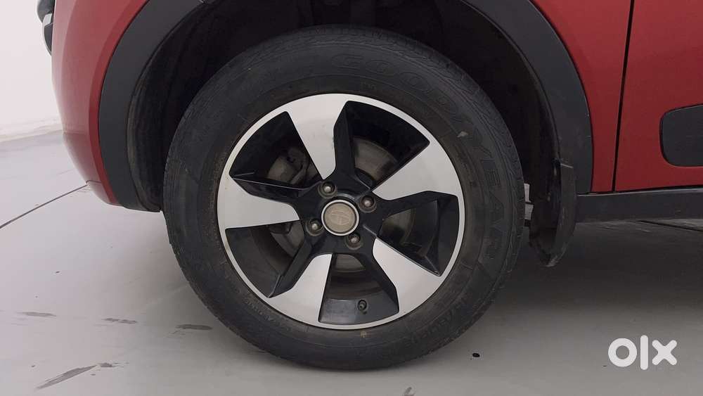 Tata Nexon 1.2 Revotron Xz Plus, 2017, Petrol