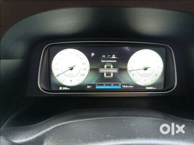 Hyundai Alcazar 2.0 Signature (o) Petrol At 6 Str, 2021, Petrol