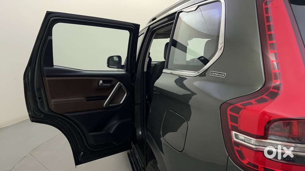 Mahindra Scorpio N Z8 Petrol Mt 7 Str, 2024, Petrol
