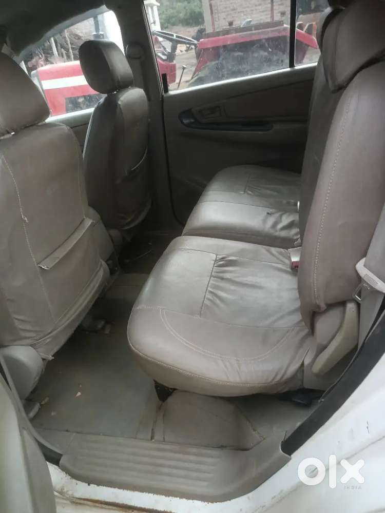 Innova 2009 2.5 6