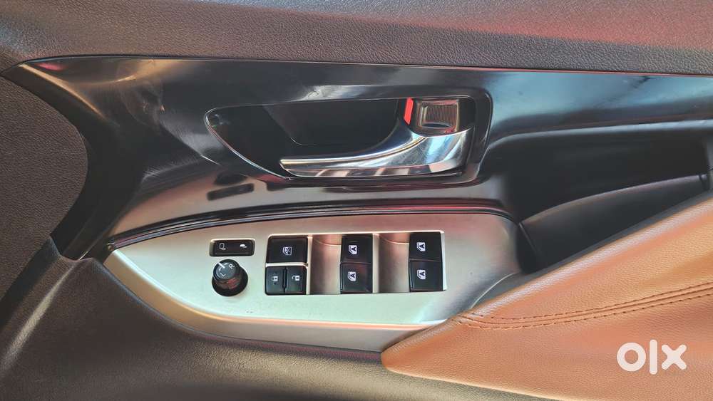 Toyota Innova Crysta 2.4 V, 2019, Diesel