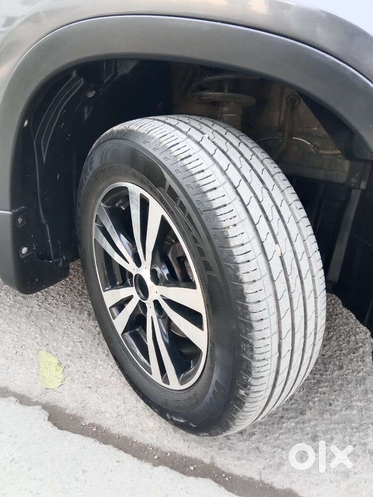 Maruti Suzuki Brezza 1.5 Vxi At Smart Hybrid, 2021, Petrol