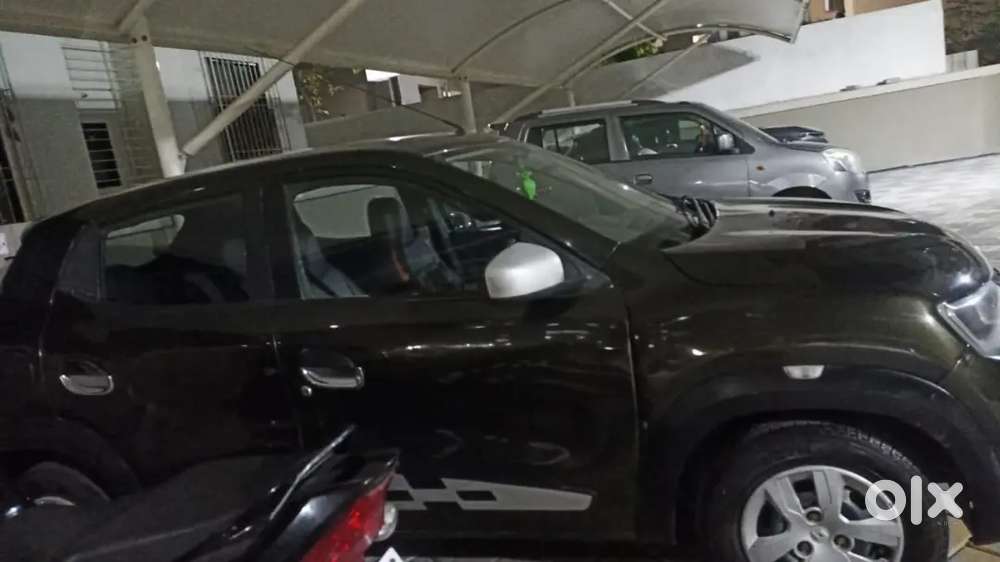 Top Model Renault Kwid Automatic 2017 Petrol 42000 Km Driven