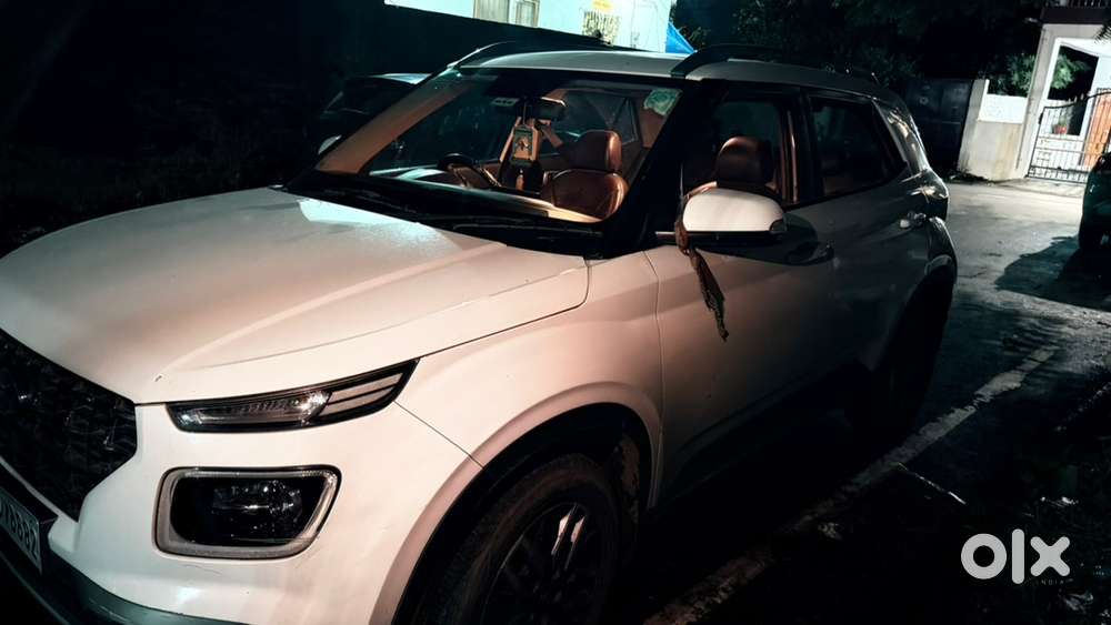 Hyundai Venue Petrol Manual 2021
