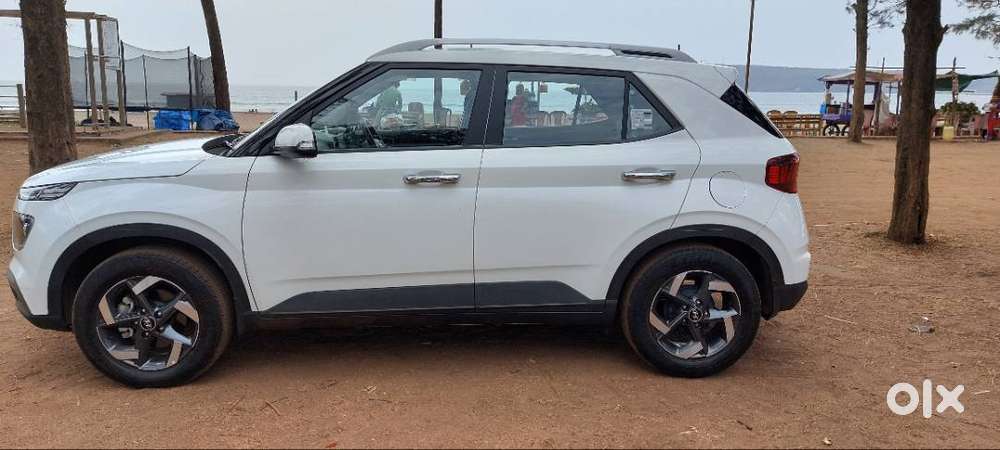 Hyundai Venue 2020 Petrol Well Maintained