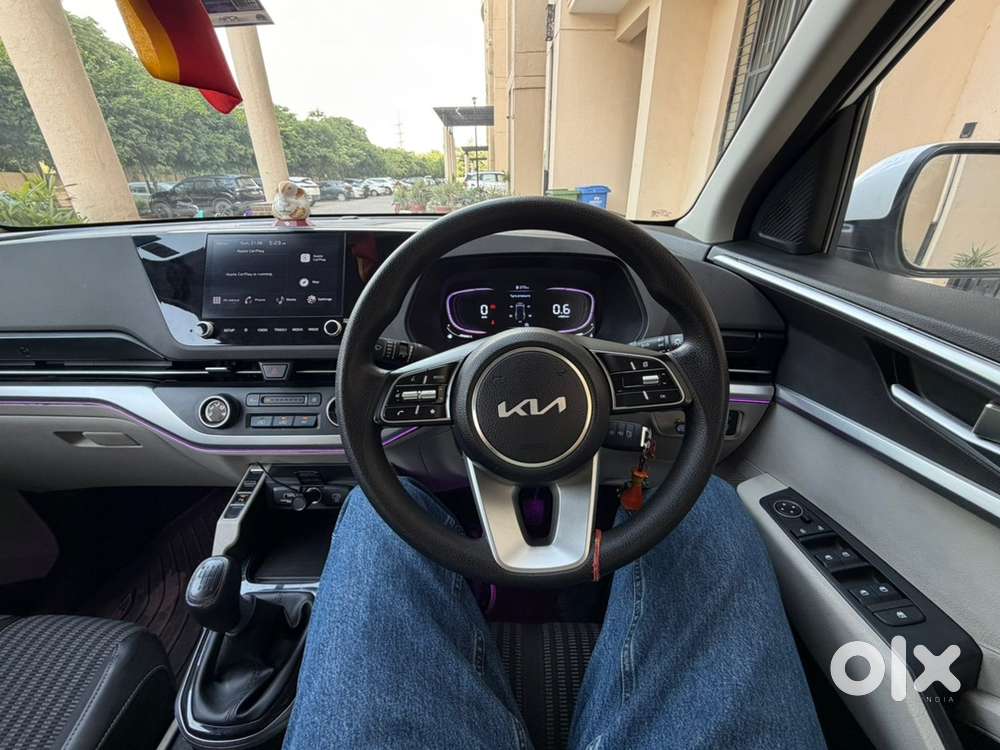 2023 Kia Carens Prestige 1.5 Petrol Manual 7-seater  1st Owner