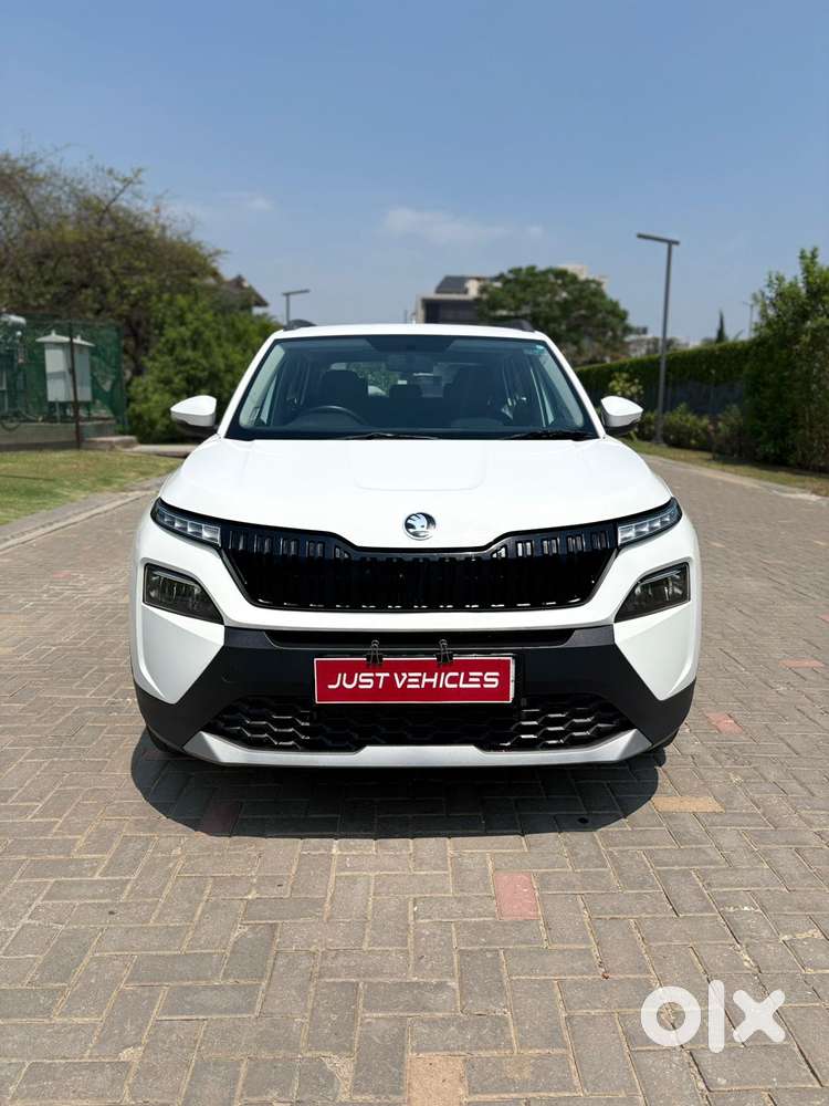 Skoda Kylaq Signature, 2025, Petrol