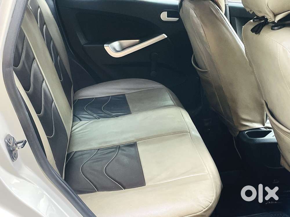 Ford Figo Petrol Zxi, 2015, Petrol