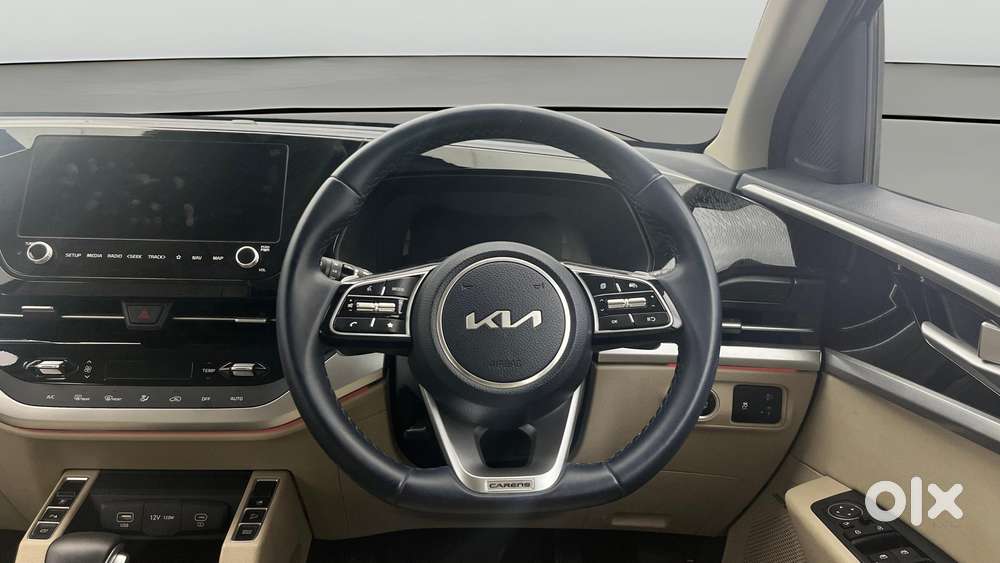 Kia Carens 1.4 Luxury Plus Dct 7 Str, 2022, Petrol