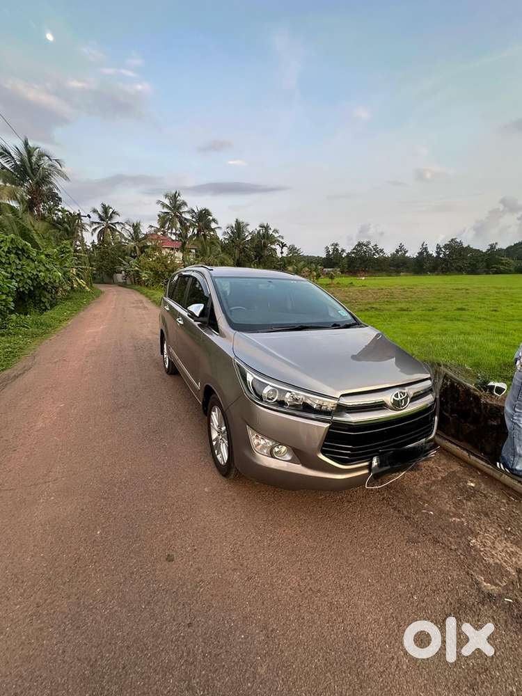 Toyota Innova Crysta Diesel 2016