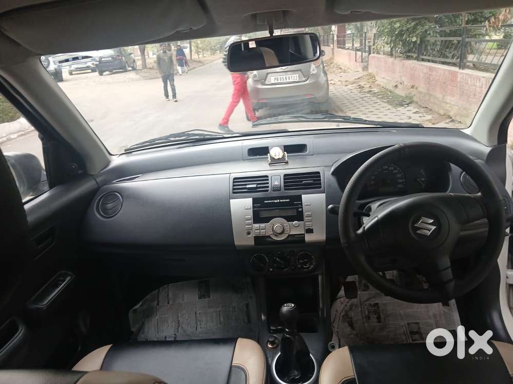 Maruti Suzuki Swift Dzire 1.2 Vxi Bsiv, 2010, Petrol