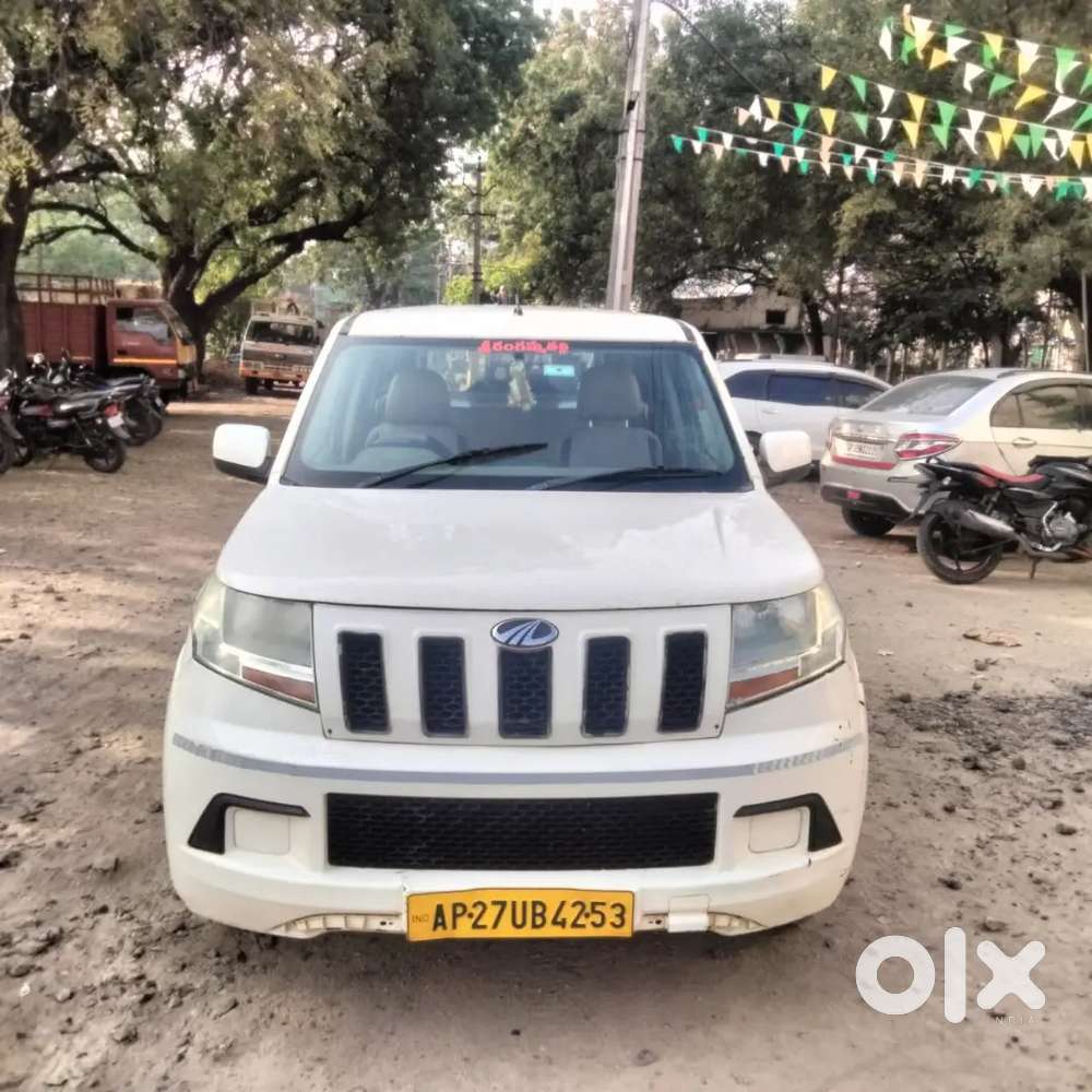 Mahindra Tuv 300 Plus 2018