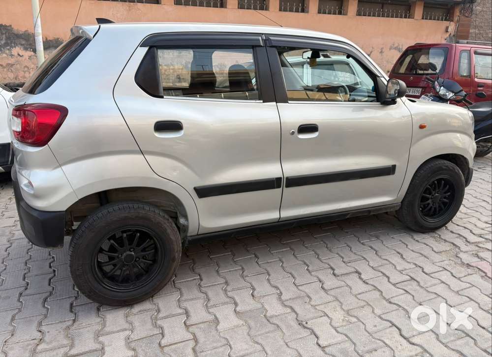 Maruti Suzuki S-presso Vxi Opt, 2024, Petrol