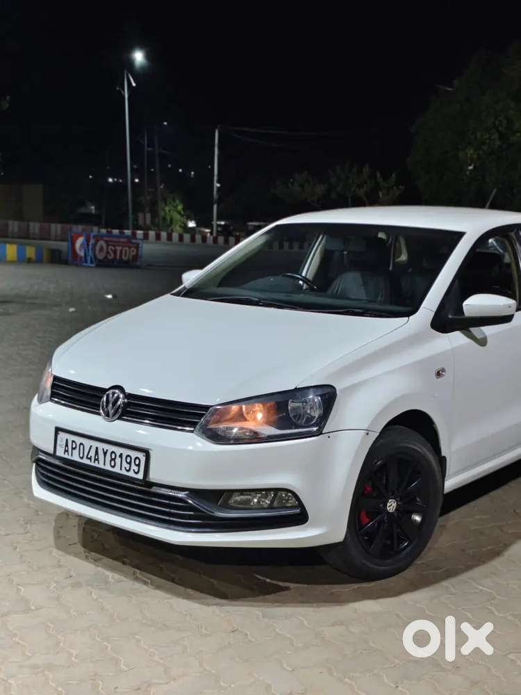 Volkswagen Polo 2015 Diesel 102560 Km Driven